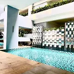 Neu Suites Apartment At 3Rdnvenue
